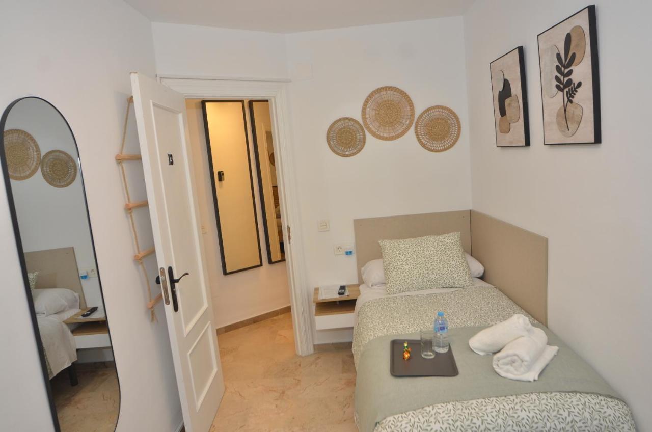 Alojamiento Azahara Málaga Extérieur photo